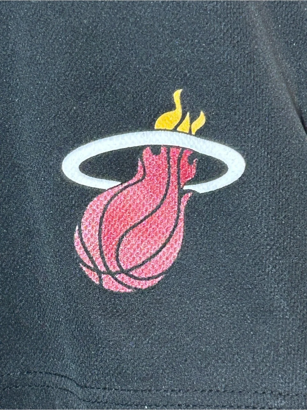 Boys' Youth M (10/12) Miami Heat Logo Black Athletic Shorts